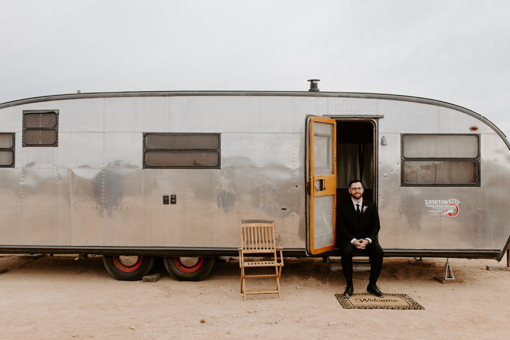 Elope in Joshua Tree, Joshua Tree Elopement, Elopement photographer in Joshua Tree, California Elopement Locations, 