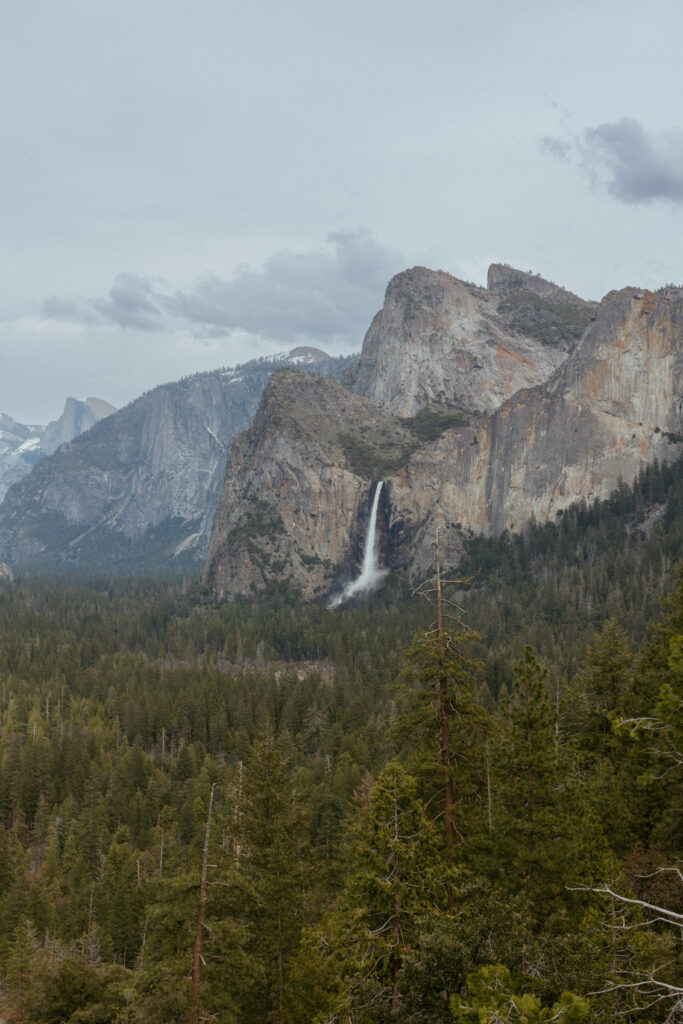 Yosemite Elopement Photographer, Yosemite Wedding Photographer, Northern California Wedding Photographer, Adventure Elopement, Yosemite Weddings, Yosemite Elopement Photographer, Nature Lovers, Intimate Wedding Photographer, Intimate Yosemite photographer, Couples elopement in Yosemite,