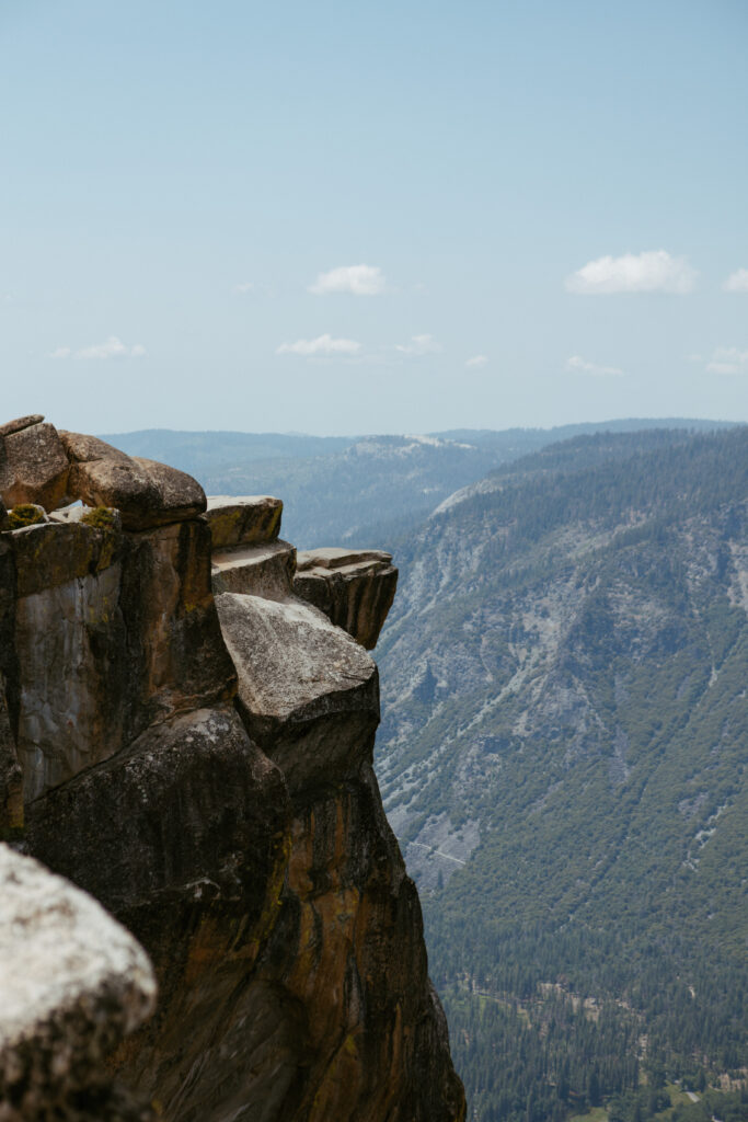 Yosemite Proposal Locations, Proposing in Yosemite, Taft point, Where to get engaged Yosemite Engagement Photography, Yosemite Proposal Ideas, Taft Point Proposal,