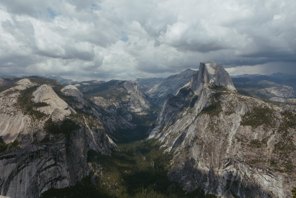 Yosemite Proposal Locations, Proposing in Yosemite, Glacier point, Where to get engaged, Yosemite Engagement Photography, Yosemite Proposal Ideas,