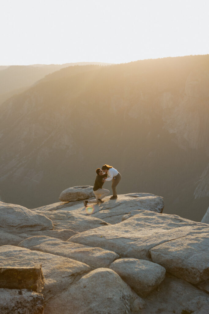 Yosemite Proposal, Taft Point Proposal, Surprise Proposal In Yosemite National Park, How to propose in Yosemite, Yosemite Proposal Photographer, taft Point Proposal Photographer, 