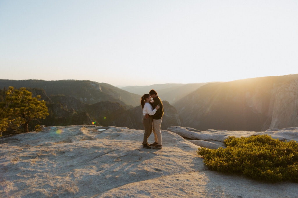 Yosemite Proposal, Taft Point Proposal, Surprise Proposal In Yosemite National Park, How to propose in Yosemite, Yosemite Proposal Photographer, taft Point Proposal Photographer, 
