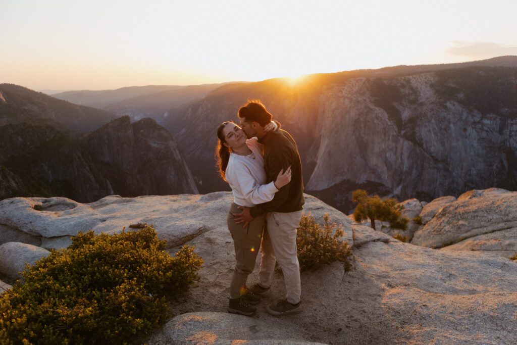 Yosemite Proposal, Taft Point Proposal, Surprise Proposal In Yosemite National Park, How to propose in Yosemite, Yosemite Proposal Photographer, taft Point Proposal Photographer, 