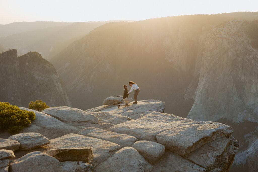 Yosemite Proposal Guid, Where to elope in Yosemite, How to Elope in Yosemite National Park, What do I need to elope in Yosemite, Best locations Propose in Yosemite,