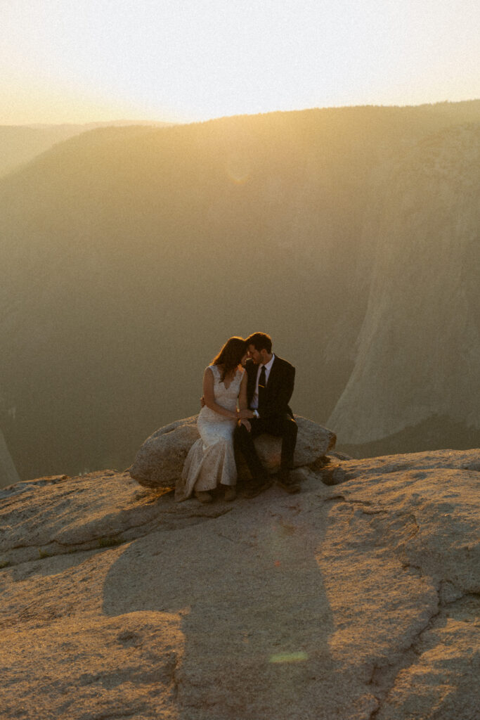 Yosemite Weeding, Wedding packing list, Wedding sat Yosemite National Park, What to bring for your Yosemite Wedding 