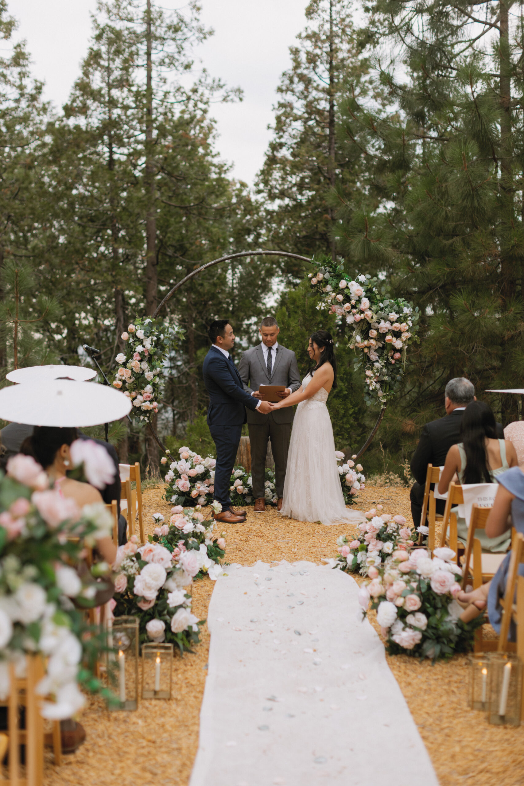 Yosemite Wedding Photographer, Weddings in Yosemite, Where to get married in Yosemite, Yosemite Wedding Venues, Rush Creek Lodge, Firefall Ranch, Evergreen Lodge,