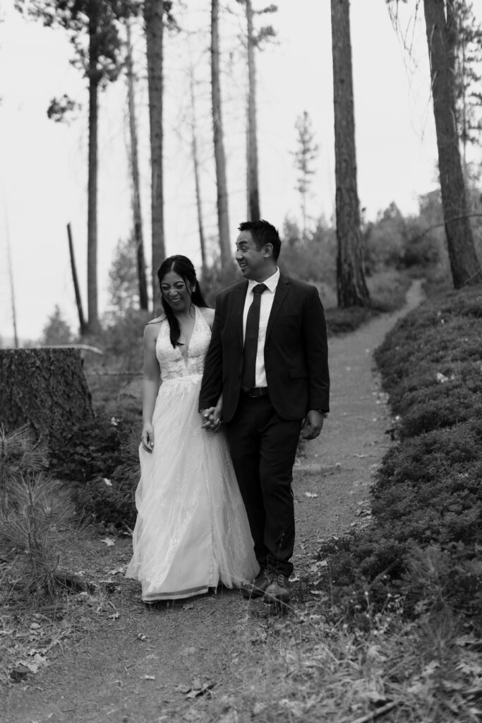 Yosemite Wedding Photographer, Wedding Venues in Yosemite, How to get married in Yosemite, Where to get married in Yosemite, Rush creek Lodge, Firefall Ranch , Evergreen Lodge, 