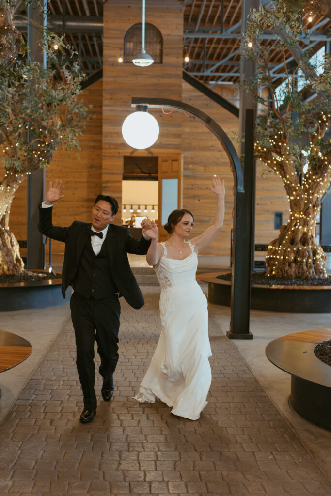 San Diego Wedding photographer photographs couples ceremony at the downtown industrial venue 808. 