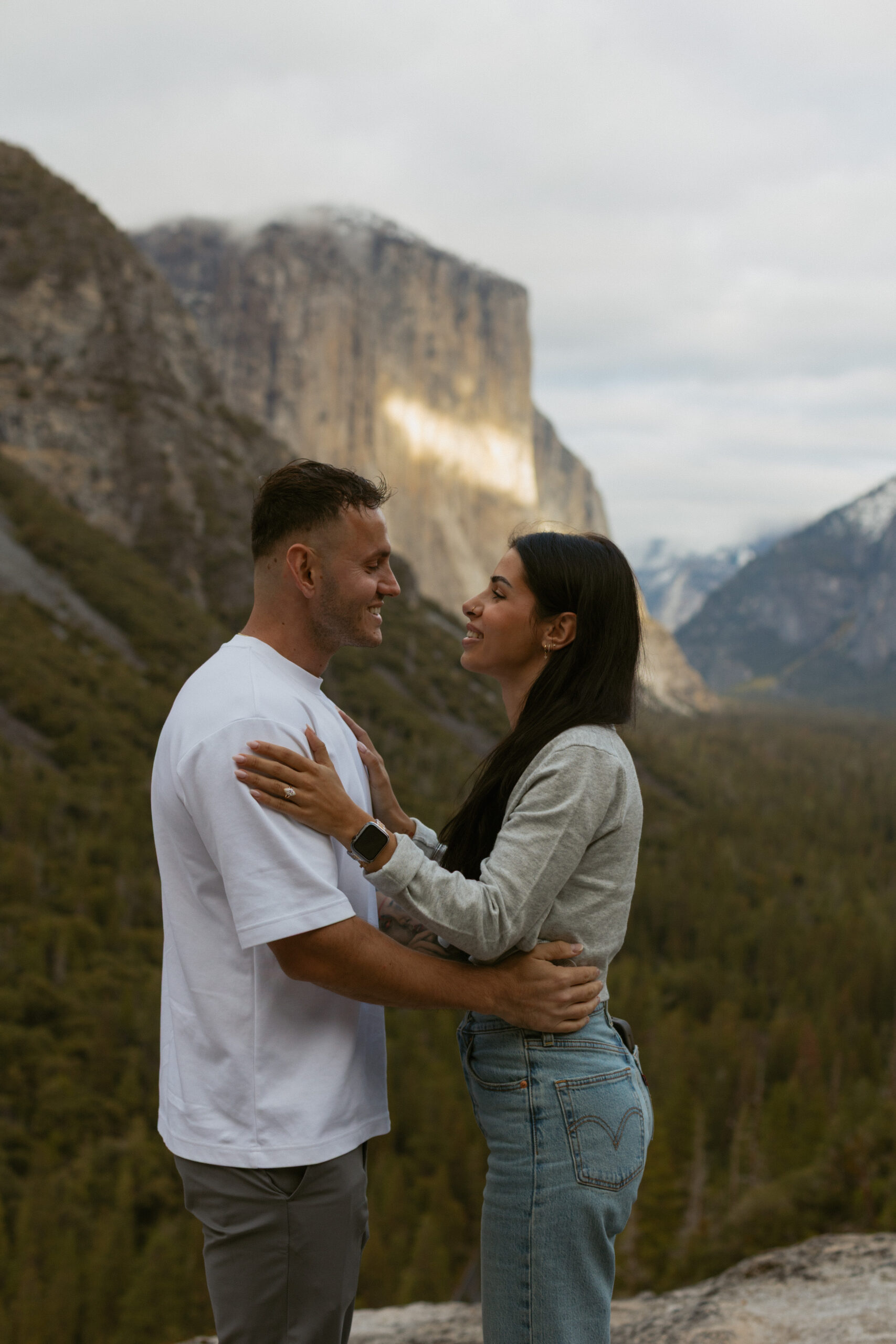 Yosemite Proposal, Tunnel View Surprise Proposal, Engagement Photographer in Yosemite, Proposal Photographer in Yosemite,