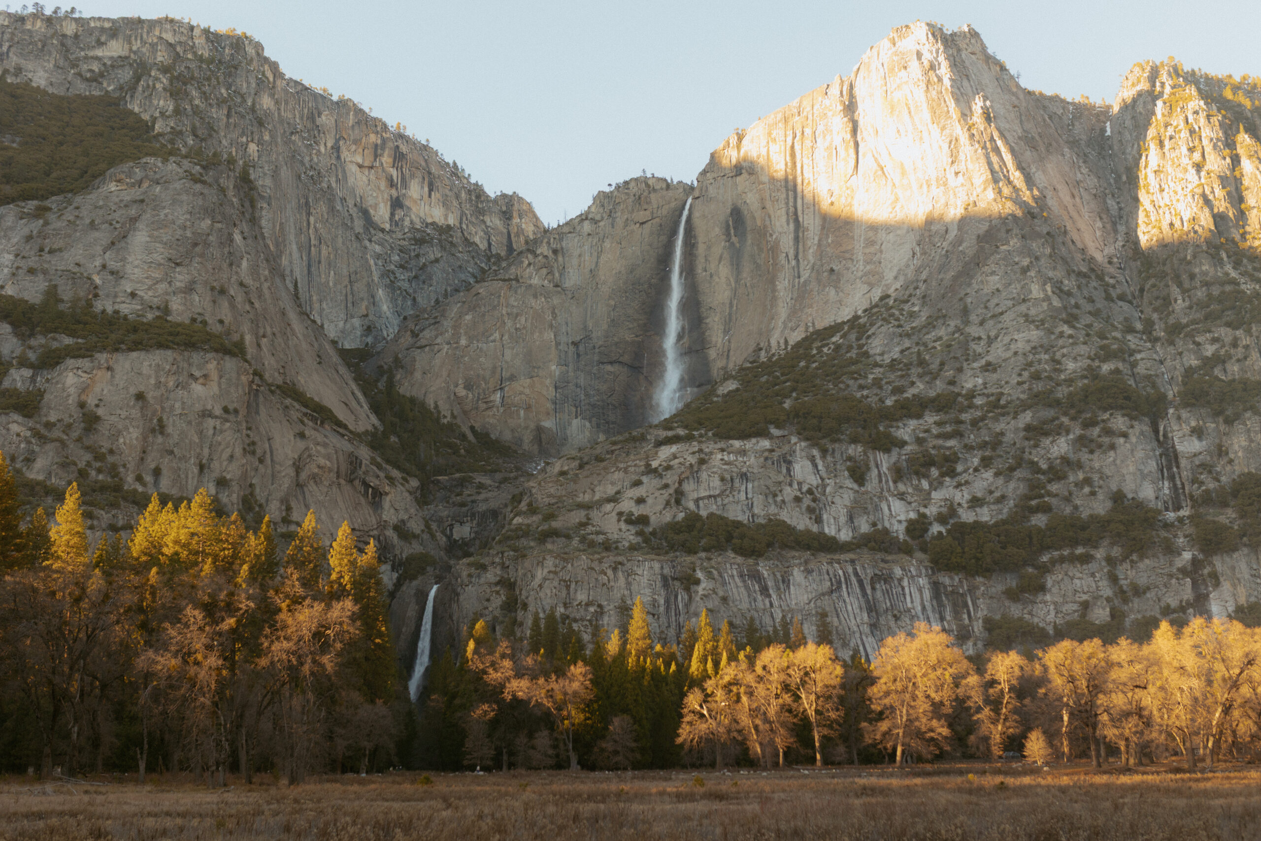 Yosemite National Park Elopement Photographer, Adventure Elopement photographer helps couples Plan out Elopement Days