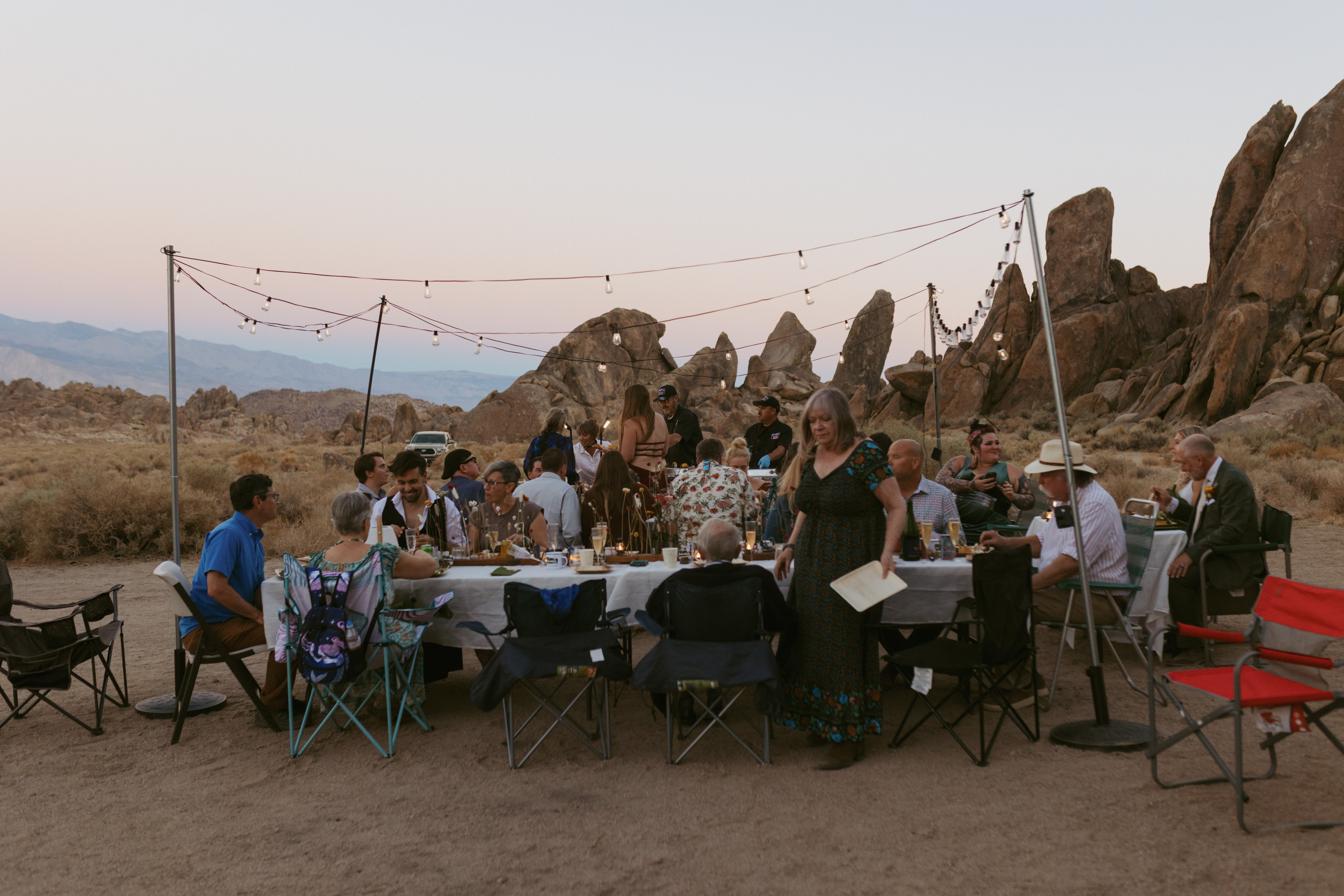 Dinner in the Desert In Lone Pine California, A Yosemite Elopement Photographer was there to Capture this National Park themed Intimate wedding Reception.