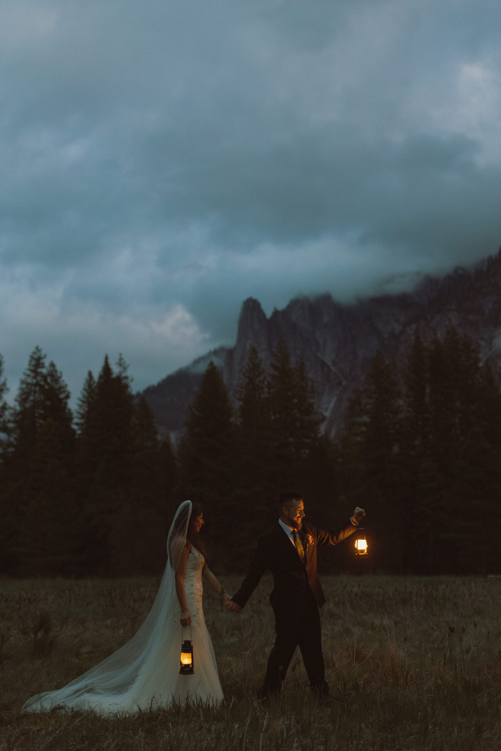 Couple Elopes in Yosemite National Park, Moody Elopement photos in Yosemite,